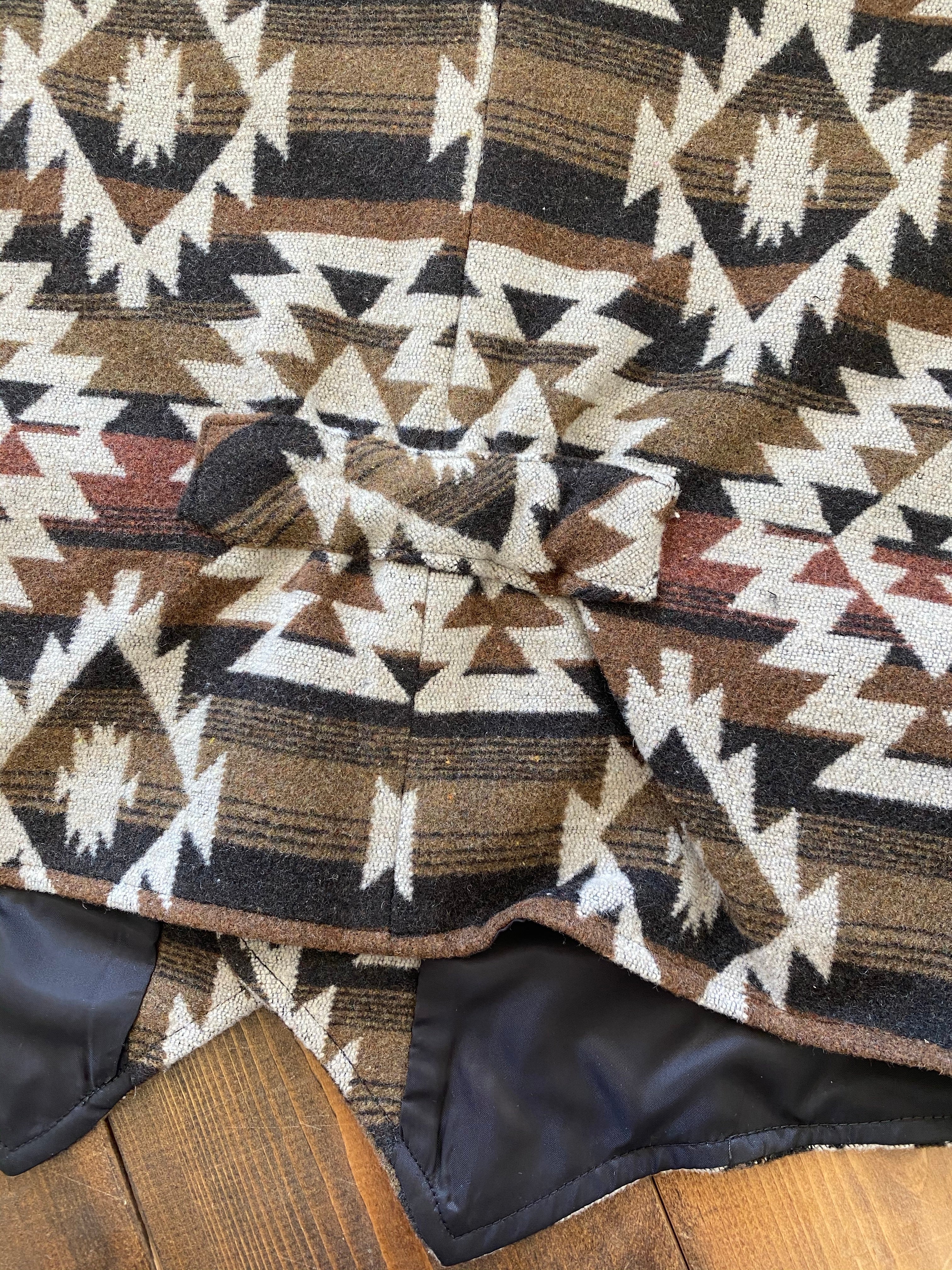 Men's Wool Aztec Jacquard Vest - Pistols and Petticoats